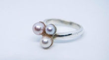 Load image into Gallery viewer, Sterling silver pearl ring
