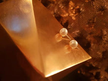 Load image into Gallery viewer, Simply pearls
